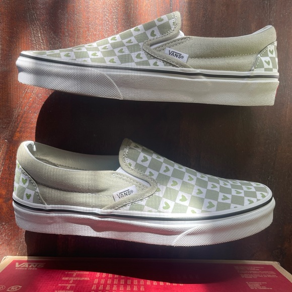 Sage green VANS with hearts 💚💚💚 - Picture 9 of 10